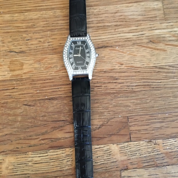 Watch - Picture 1 of 2